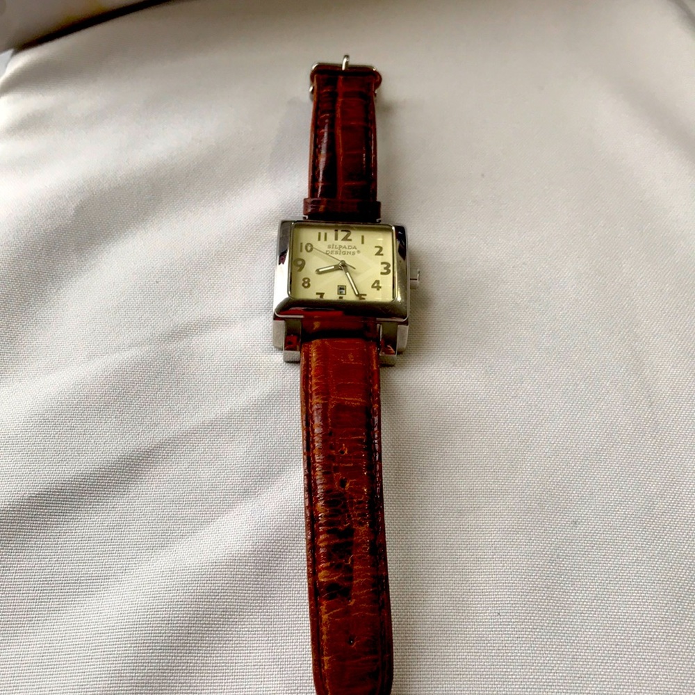 Men’s silpada watch need batteries.